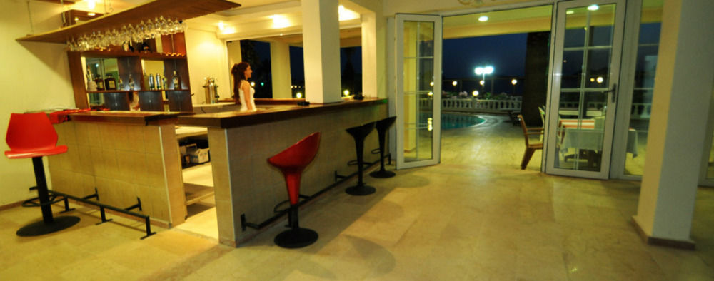 Ado Beach Hotel تورغوتْريس المظهر الخارجي الصورة